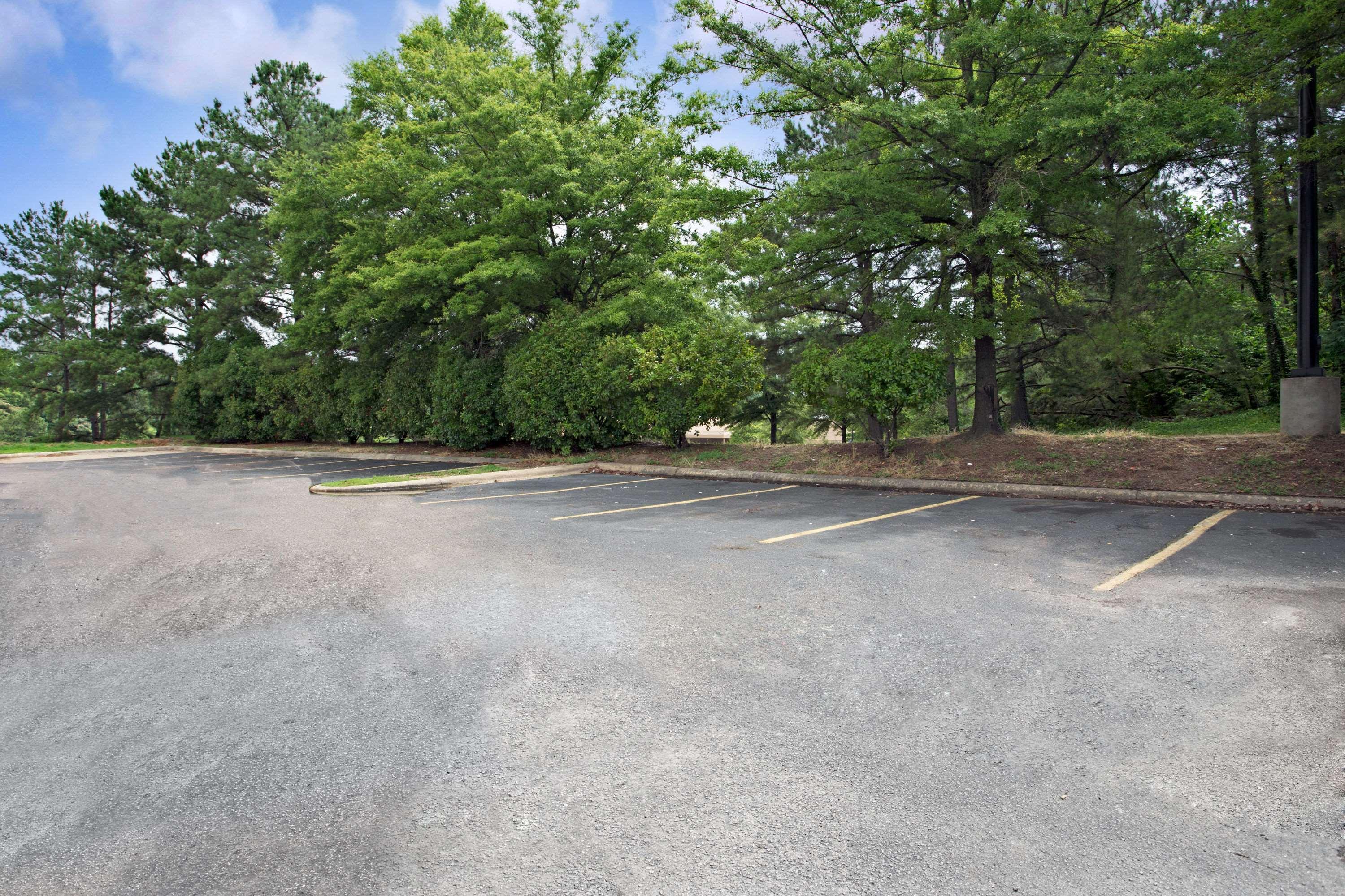 Super 8 Downtown Raleigh Motel Exterior photo