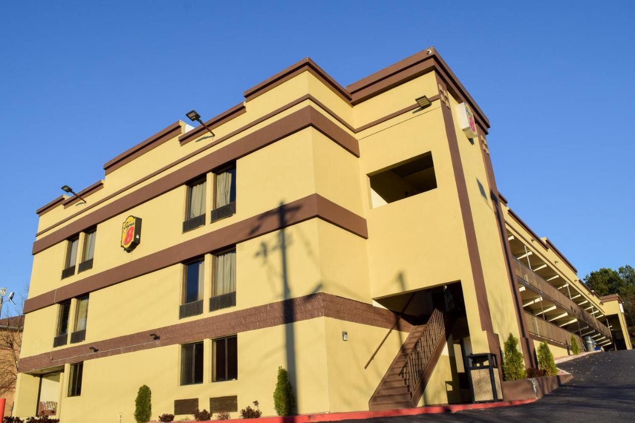 Super 8 Downtown Raleigh Motel Exterior photo